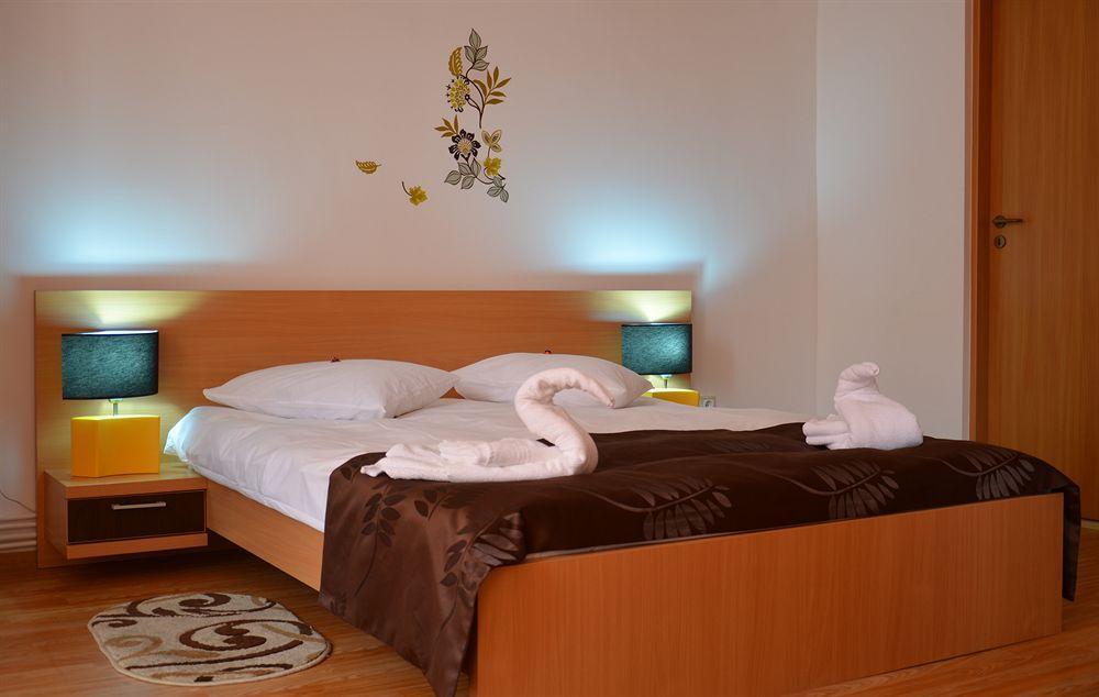 Aparthotel Zorilor Cluj Napoca Bagian luar foto