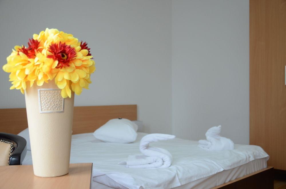 Aparthotel Zorilor Cluj Napoca Bagian luar foto