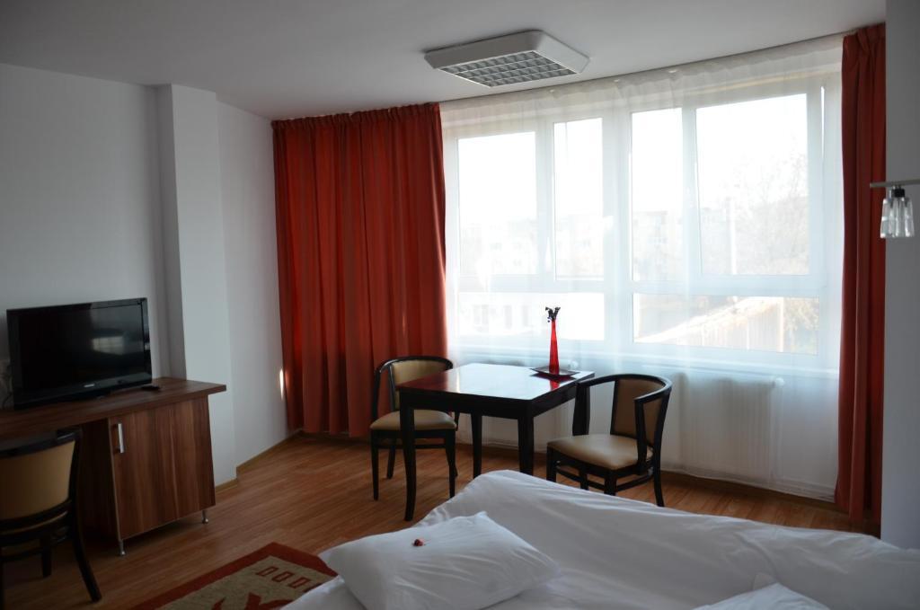 Aparthotel Zorilor Cluj Napoca Ruang foto